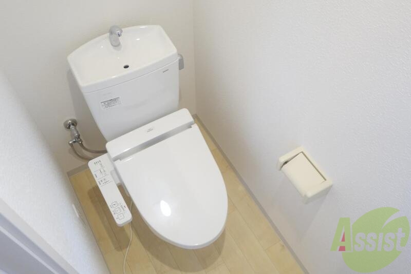 【神戸市中央区二宮町のアパートのトイレ】