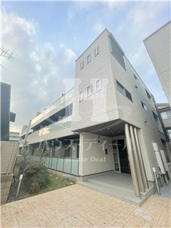 【川口市西川口のマンションの建物外観】