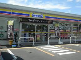 コンビニ　ミニストップ 龍ケ崎緑町店（コンビニ）まで528m