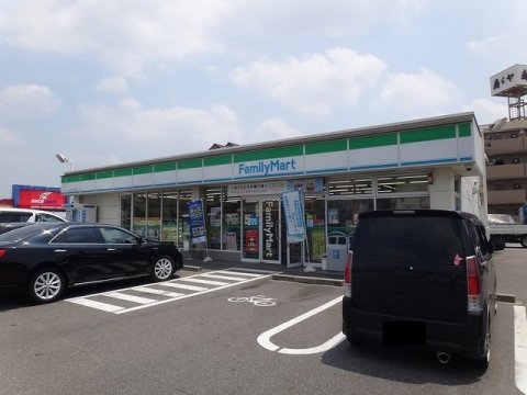 【プリミエール小牧新町のコンビニ】