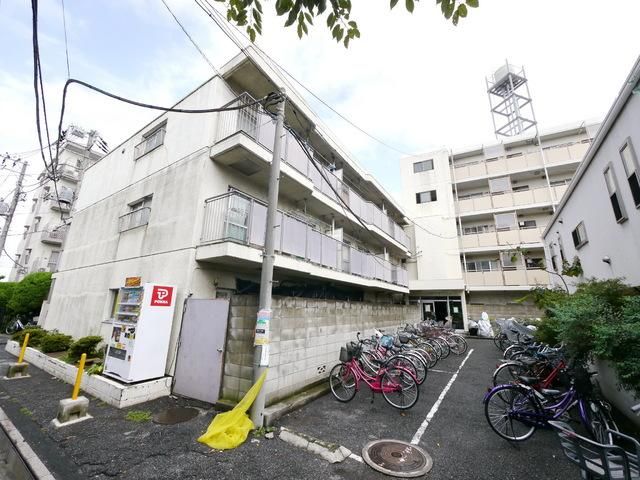 北区志茂のマンションの建物外観