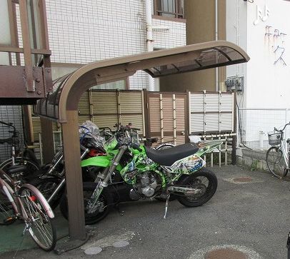 その他共有部分　駐輪場あり！駅やスーパーまで自転車だとすぐですね！！