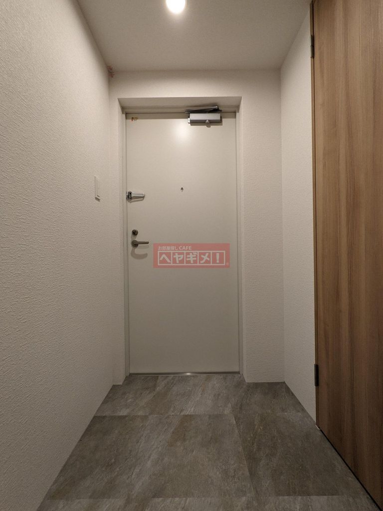 玄関　エントランス