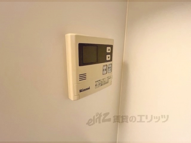 その他設備　給湯器リモコン