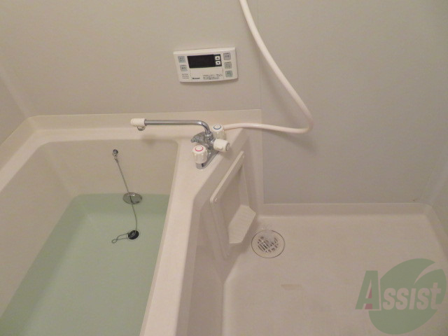 バス・シャワールーム　疲れた時はゆっくり湯船につかってみてはいかがでしょうか。