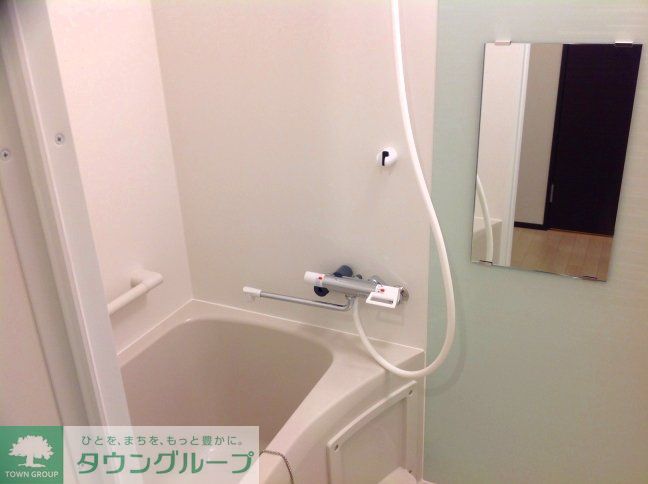 バス・シャワールーム　オシャレな色彩です