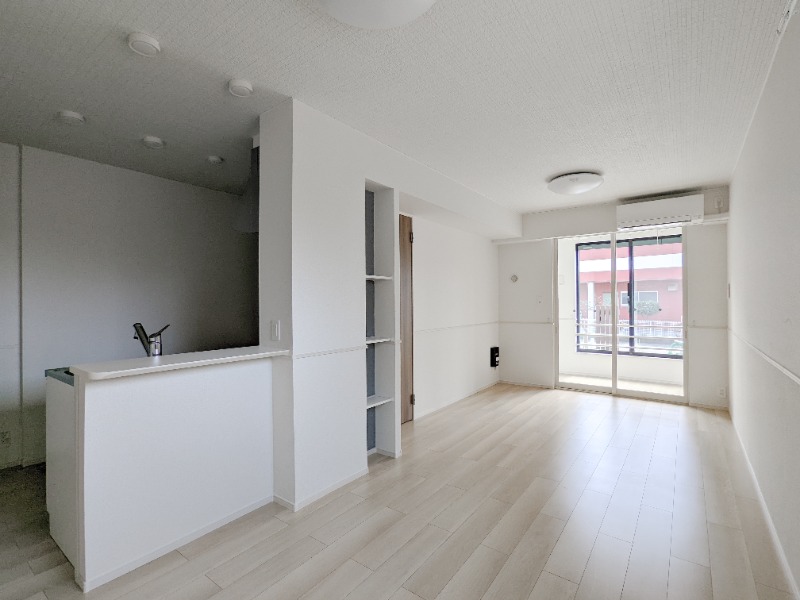 居室・リビング　図面と現状に相違がある場合には現状を優先