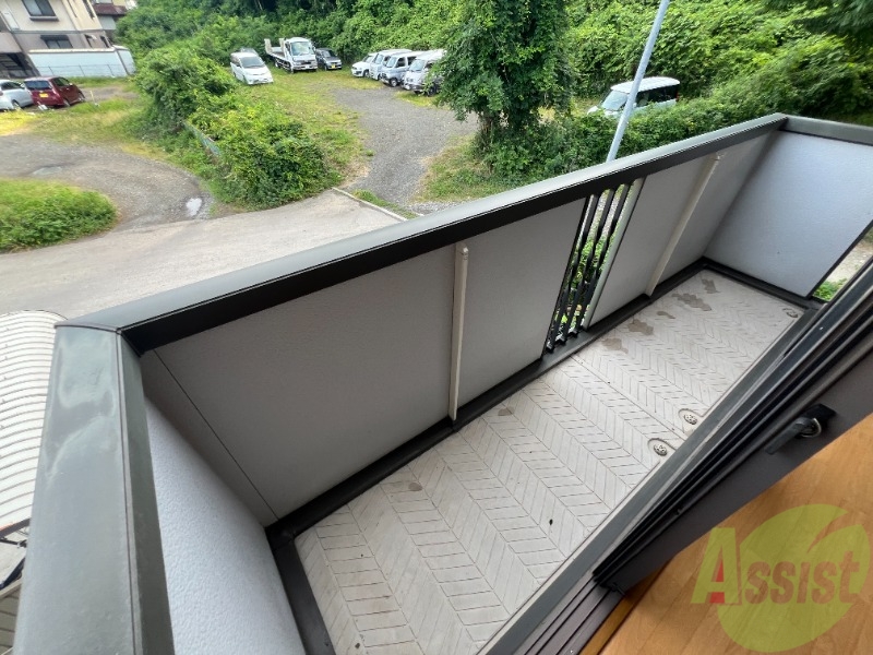 バルコニー　バルコニーが広いとお洗濯物も干しやすいですね。