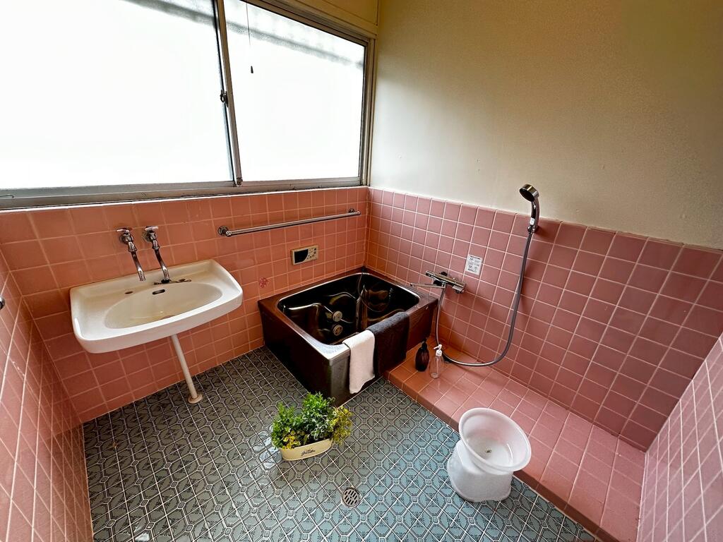 バス・シャワールーム