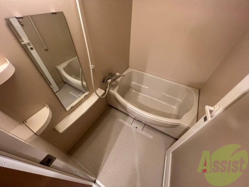 バス・シャワールーム　お風呂になります。一日の疲れを癒してくださいね。