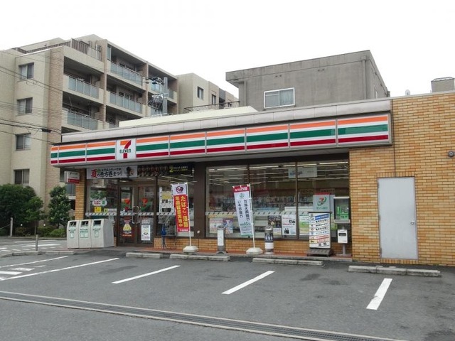 コンビニ　セブンイレブン　池田駅南店（コンビニ）まで225m
