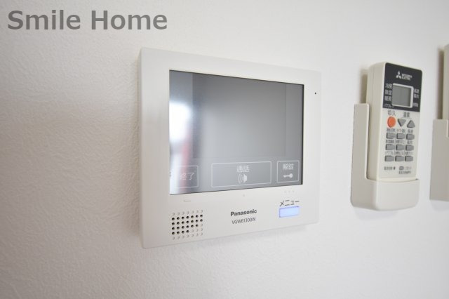 セキュリティ　TVモニターホンは安心ですね。誰か確認してから開けて下さいね