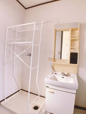 その他部屋・スペース　☆奥の部屋は畳の上にCFシートを敷いております☆