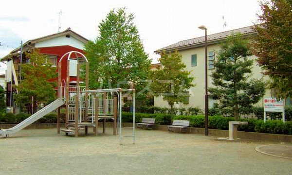 公園　上布田公園（公園）まで860m