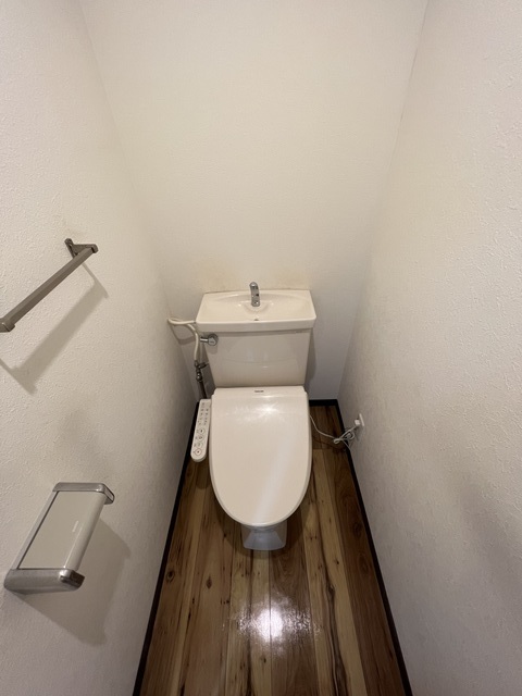 トイレ　写真は別部屋のものです。