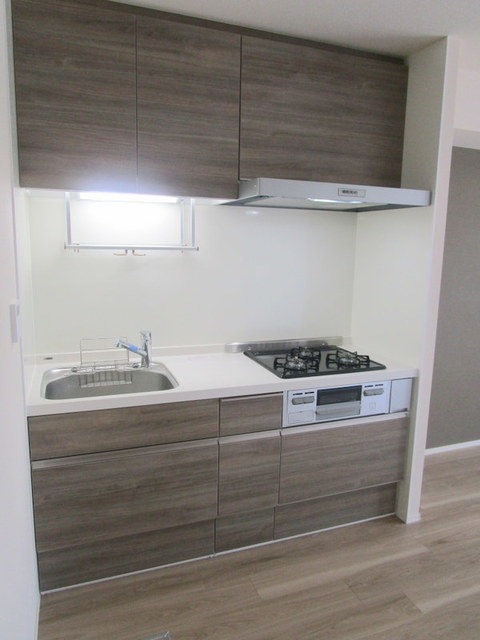 キッチン　ガス3口グリル付システムキッチン