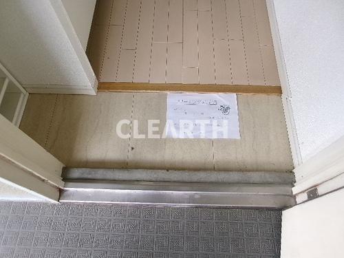 玄関　玄関　※2023年8月撮影