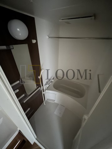 バス・シャワールーム　セレニテ難波プリエ　浴室