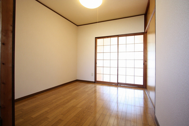 居室・リビング　※同タイプ・別のお部屋の写真です