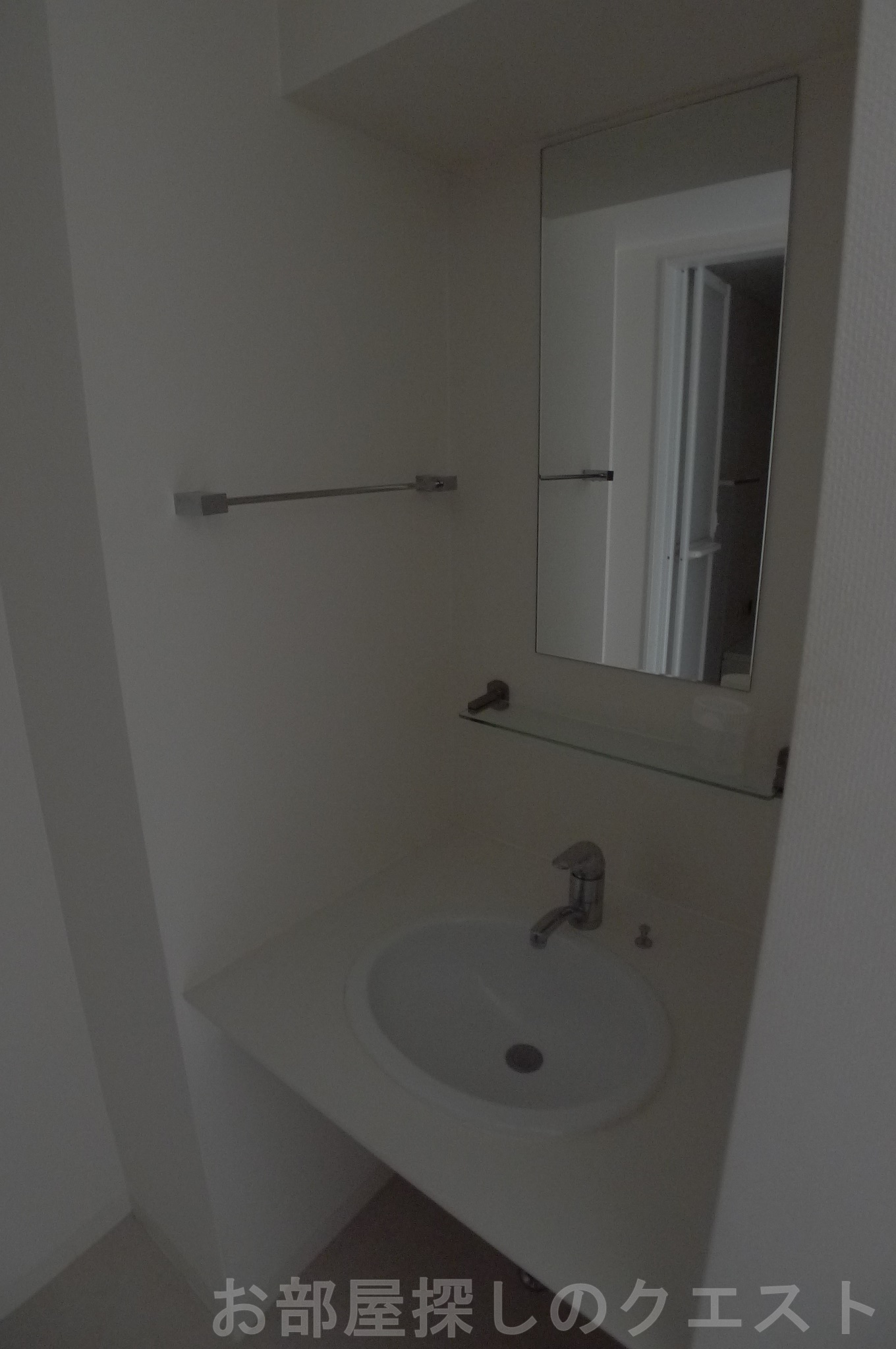 洗面設備　（写真は同物件イメージ）