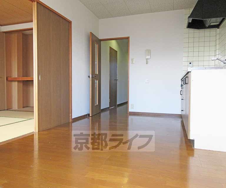 居室・リビング　開放感のある室内です