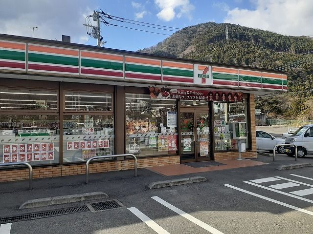 コンビニ　セブンイレブン鬼怒川立岩店（コンビニ）まで2200m