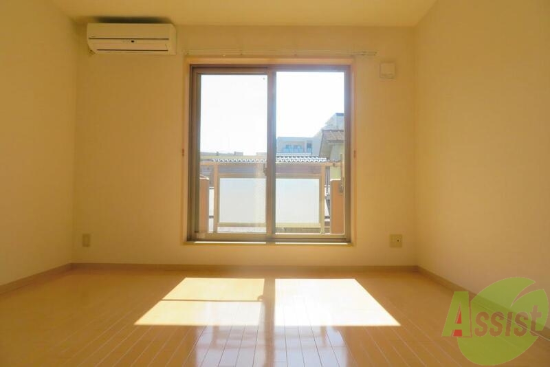 居室・リビング　８帖以上の広めの洋室になっています。