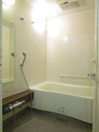バス・シャワールーム　きれいなお風呂です