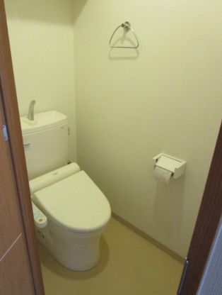 トイレ　落ち着いたトイレです