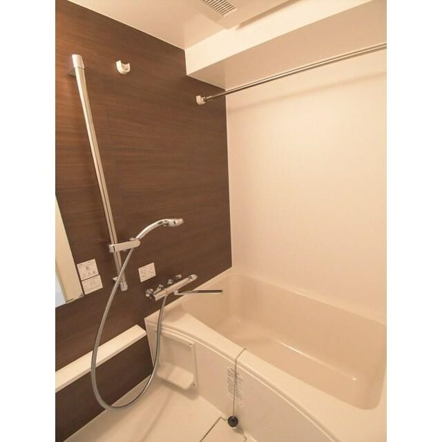 バス・シャワールーム　ゆったり過ごせるお風呂です