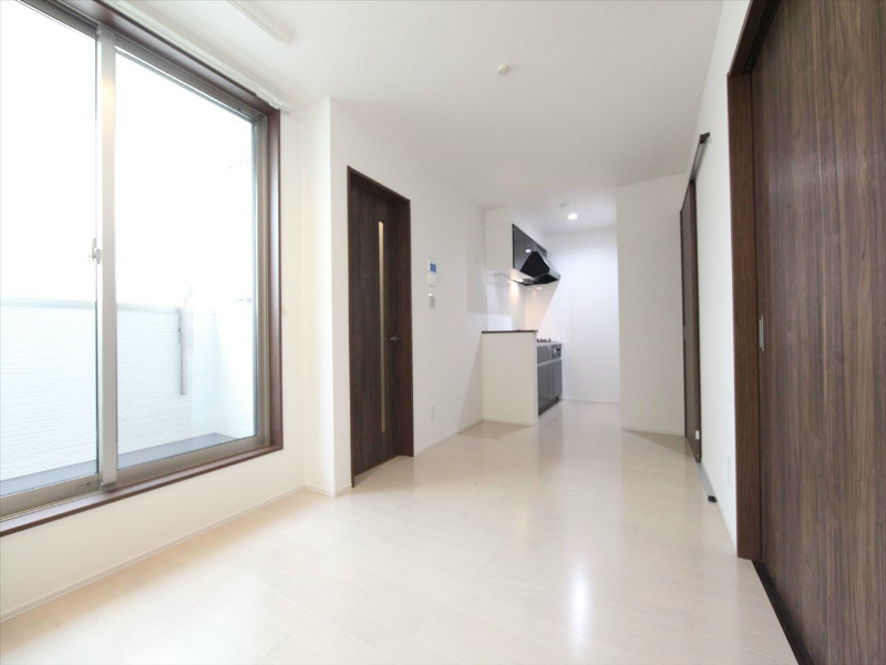 バルコニー　ＬＤＫ9.7帖　洋室3帖　エアコン完備　イメージ写真