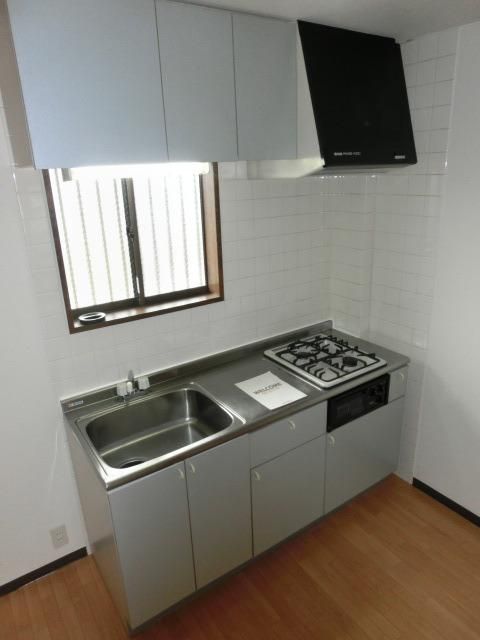 キッチン　キッチン窓有り