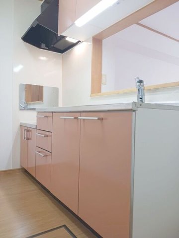 キッチン　コンパクトなキッチンで掃除もラクラク