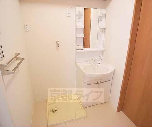 洗面設備　シャンプードレッサー付きです