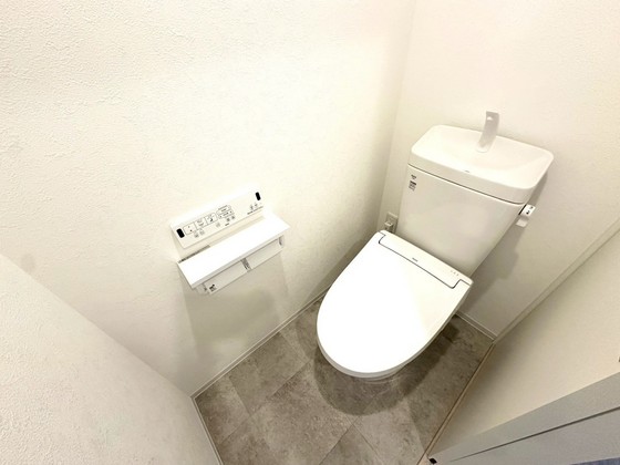 トイレ　別号室の写真