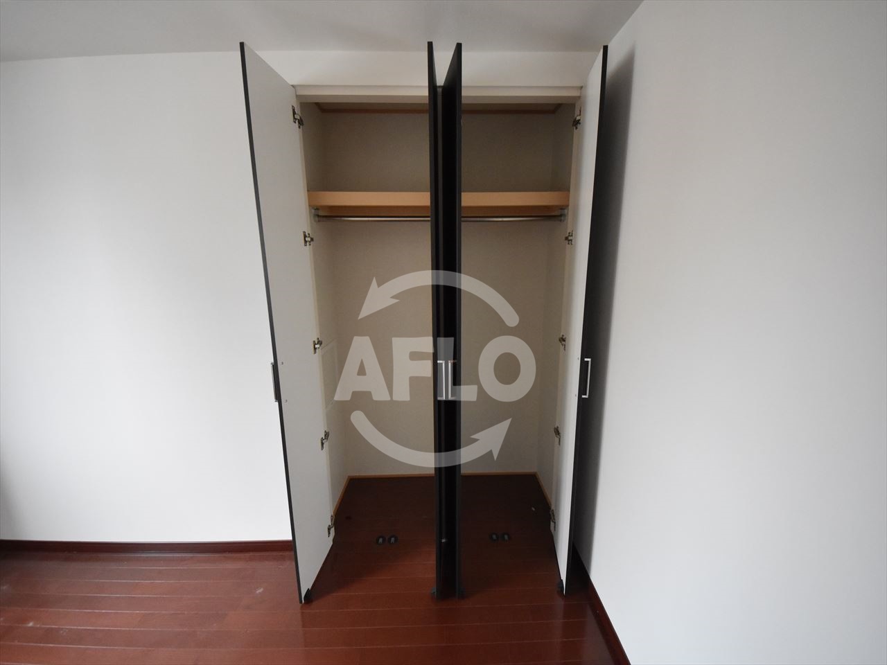 収納　ビオール大阪大手前タワー　収納