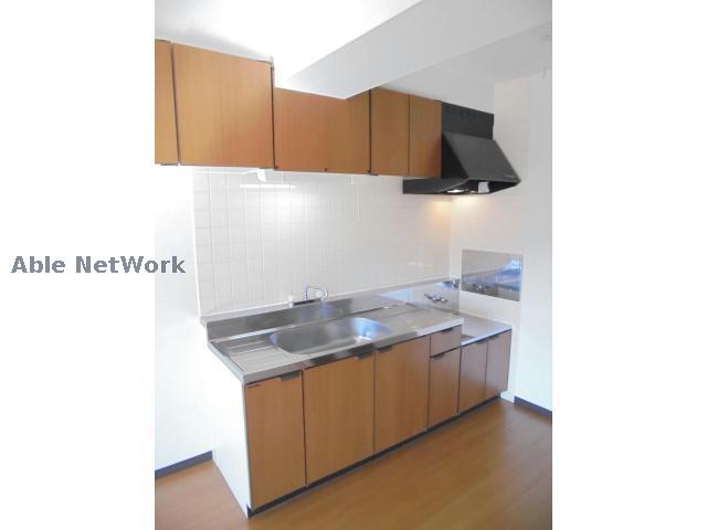 キッチン　同物件別部屋