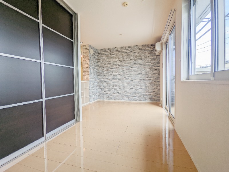 居室・リビング　図面と現状に相違がある場合には現状を優先