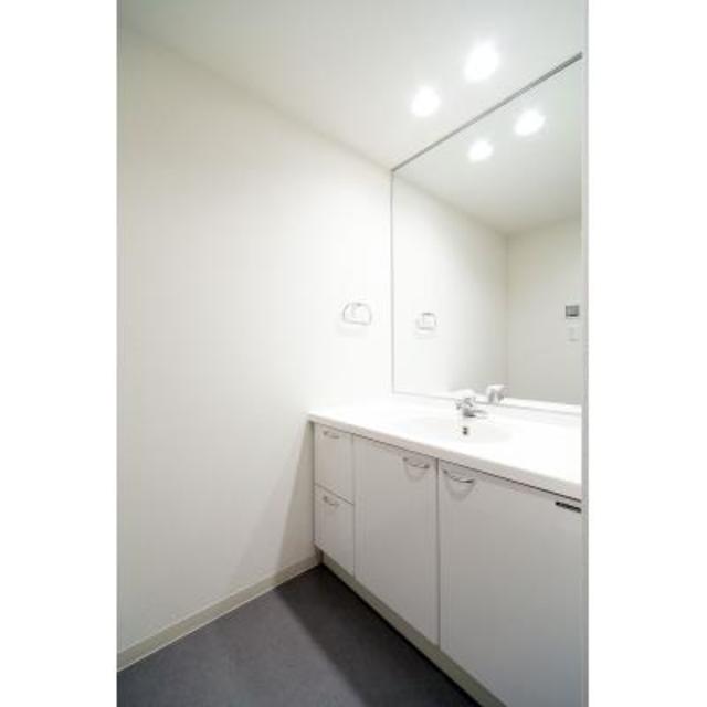 洗面設備　※写真は同タイプ住戸です。