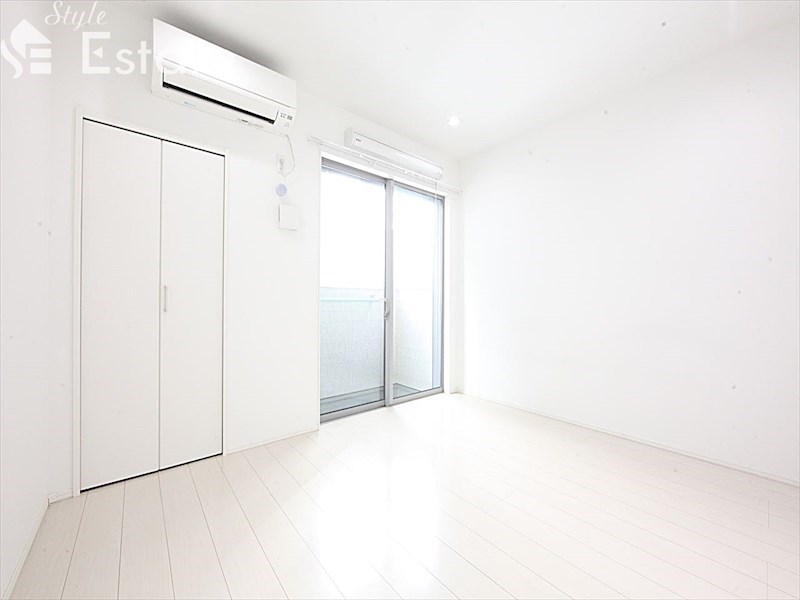 居室・リビング　内装