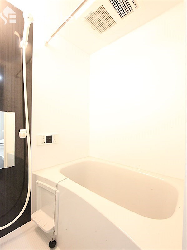 バス・シャワールーム　バスルーム