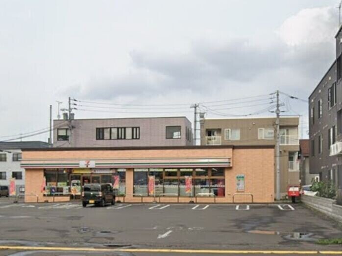 コンビニ　セブンイレブン札幌北21条東15丁目店（コンビニ）まで242m