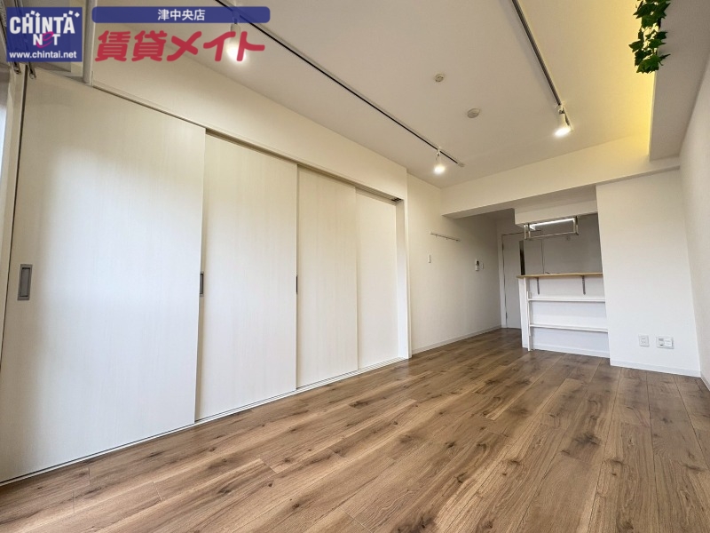 居室・リビング　同じ物件、別部屋の写真です