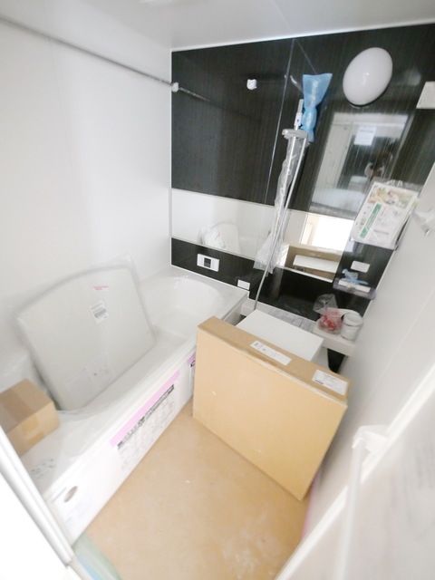 バス・シャワールーム　★バスルームです★※一生懸命施工中です