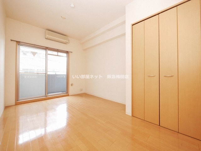 居室・リビング　画像と現状が異なる場合は現状優先となります。