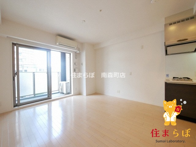 居室・リビング　「“合う暮らし”を、LINEで一緒に描こう。」