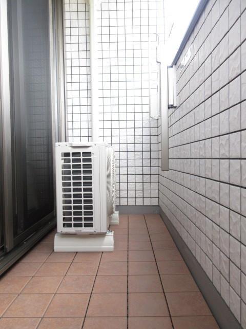 バルコニー　便利で嬉しいバルコニー付きです♪