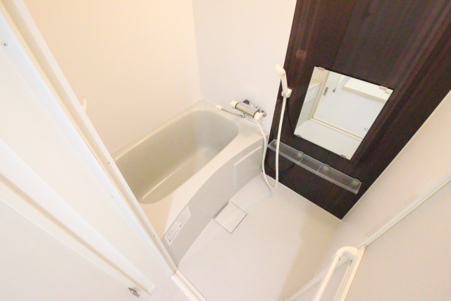 バス・シャワールーム　※別室の参考写真の為、現況優先です。