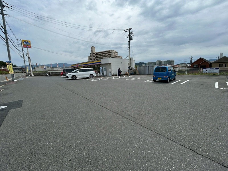 コンビニ　ミニストップ 富田林須賀店（コンビニ）まで601m