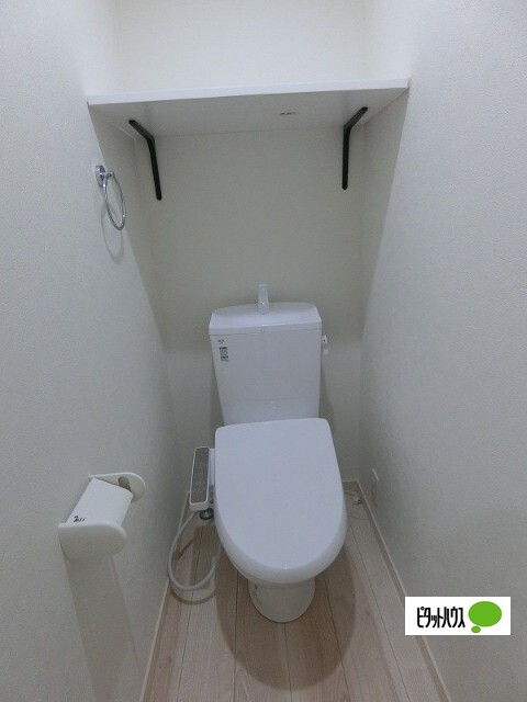 トイレ　温水洗浄便座